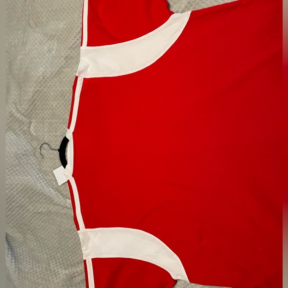 Brand new Oversized Balenciaga T-shirt - Picture 3 of 8